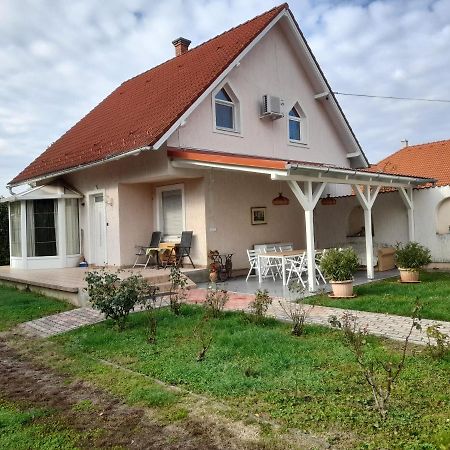Gesztenyes Vendeghaz Гаркань Екстер'єр фото